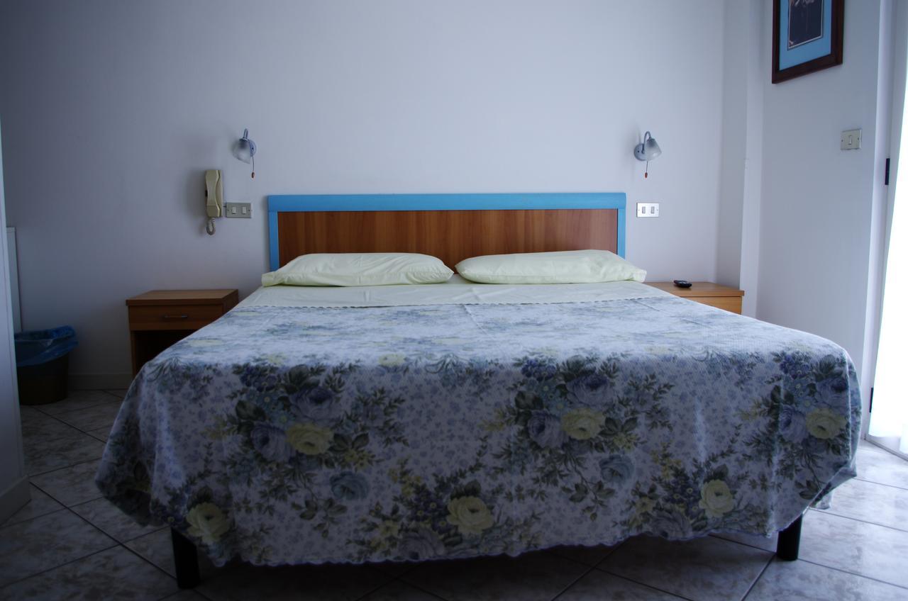 Hotel La Playa San Benedetto del Tronto Exteriör bild